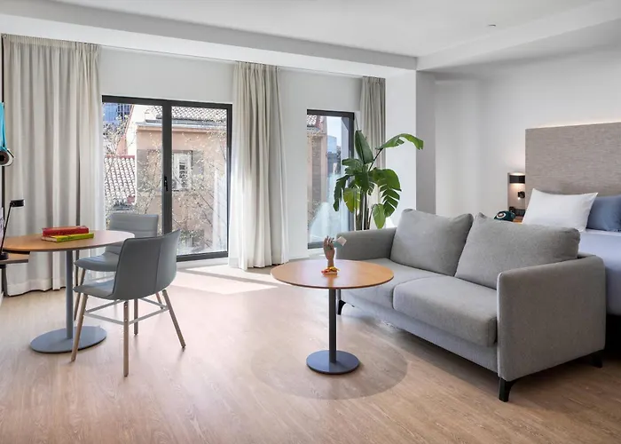 Hotel INNSiDE by Meliá Zaragoza 4*